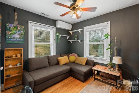 61 Hibriten Drive Asheville NC 28801