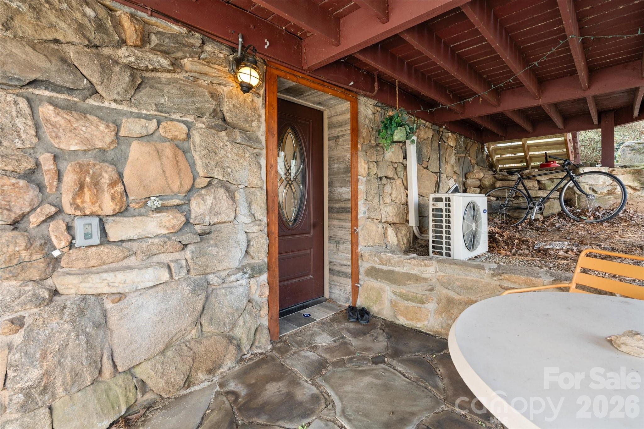 61 Hibriten Drive Asheville NC 28801