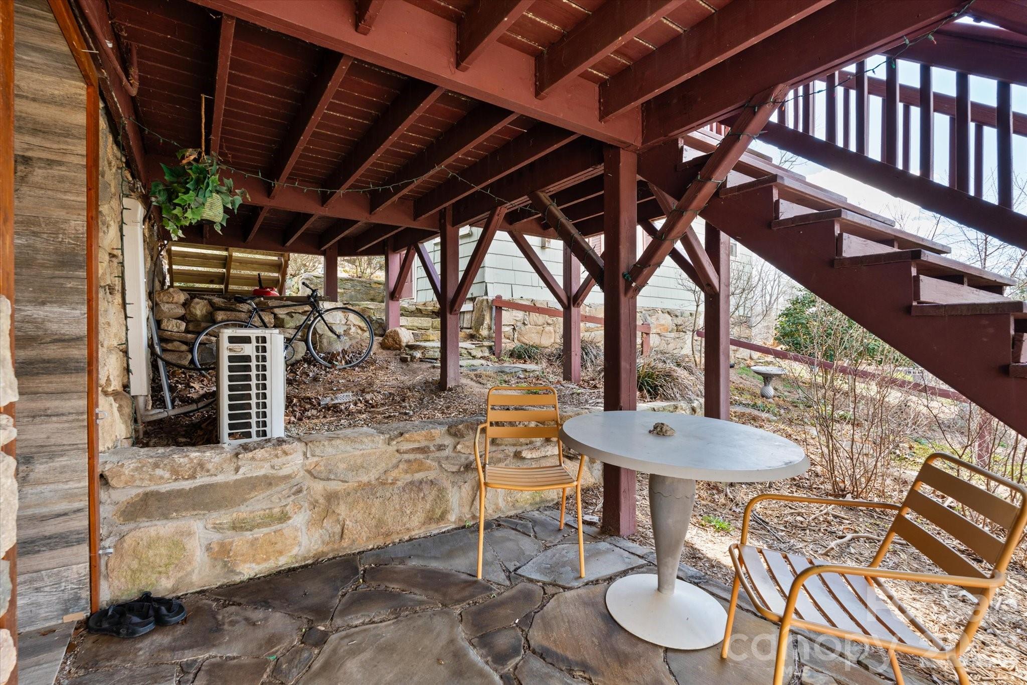 61 Hibriten Drive Asheville NC 28801