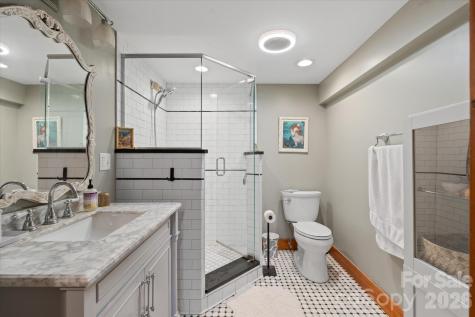 61 Hibriten Drive Asheville NC 28801