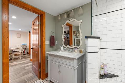 61 Hibriten Drive Asheville NC 28801