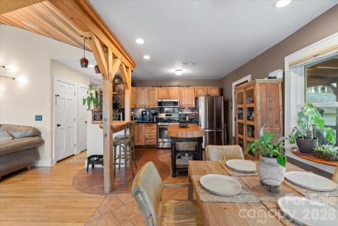 61 Hibriten Drive Asheville NC 28801