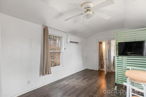 61 Hibriten Drive Asheville NC 28801