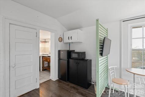 61 Hibriten Drive Asheville NC 28801