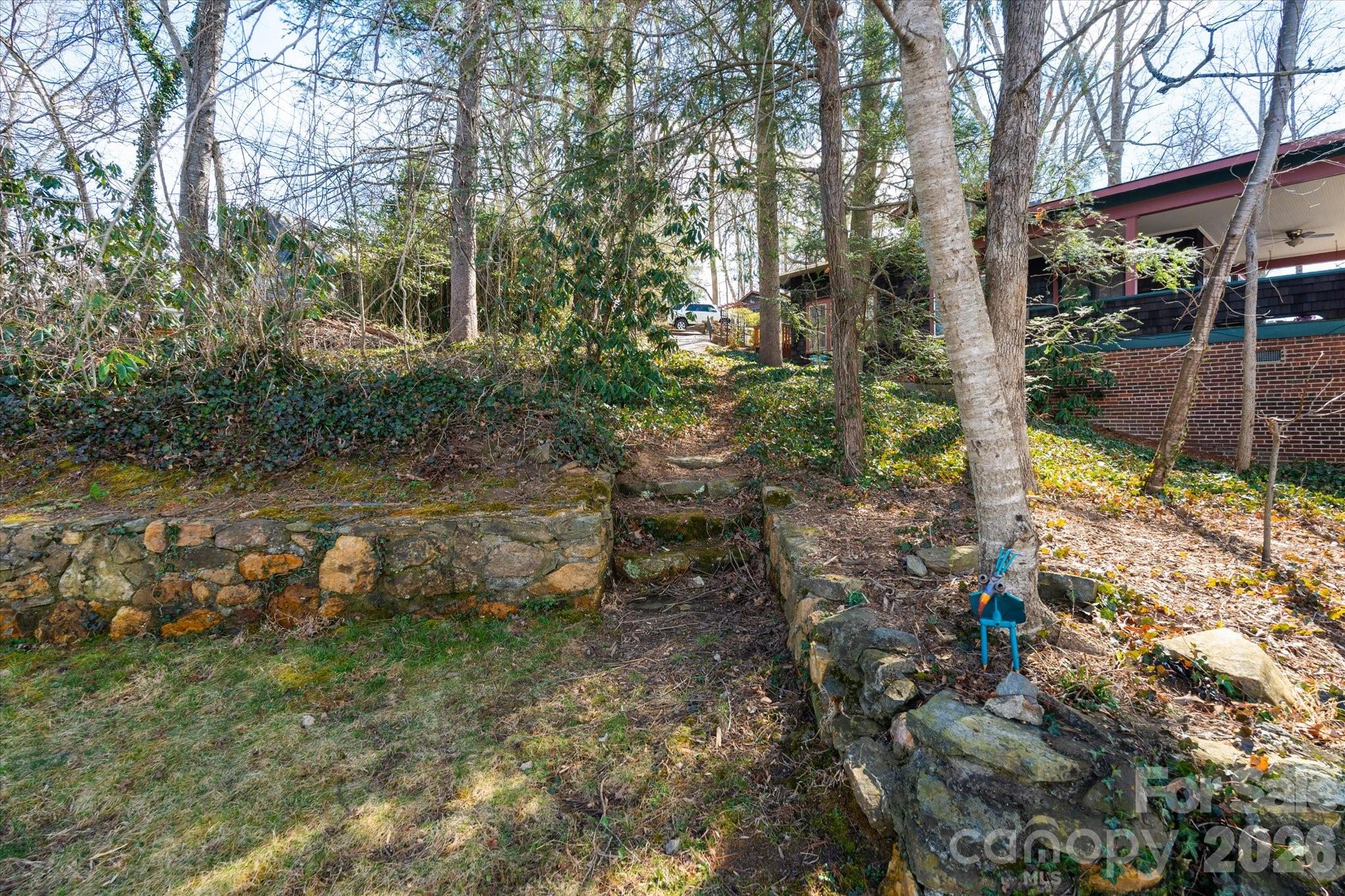 61 Hibriten Drive Asheville NC 28801