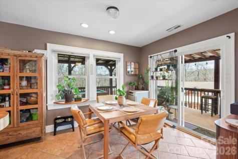 61 Hibriten Drive Asheville NC 28801