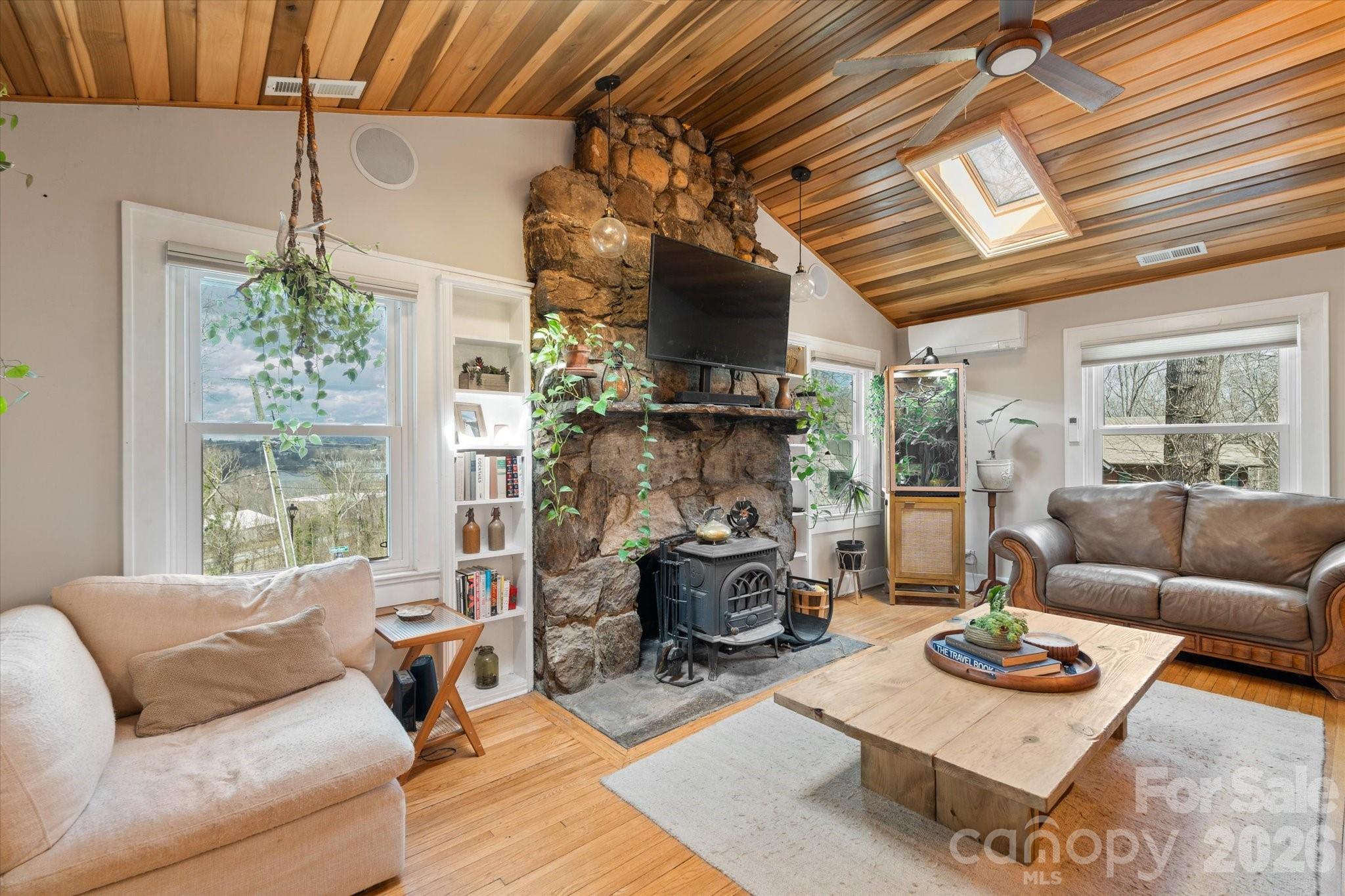 61 Hibriten Drive Asheville NC 28801