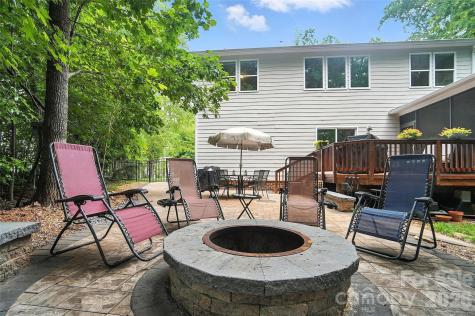 8214 Aspen Court Charlotte NC 28227