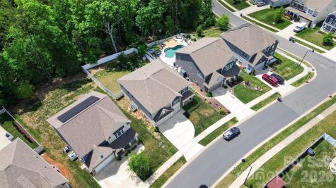1212 Englewood Drive Lake Wylie SC 29710