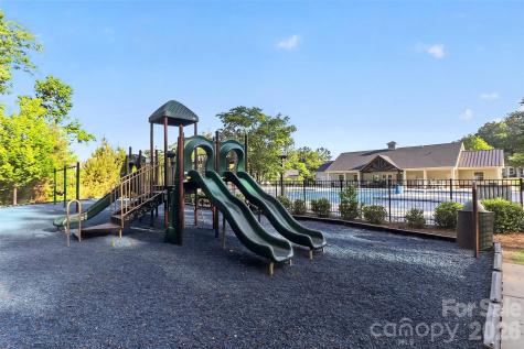 1212 Englewood Drive Lake Wylie SC 29710