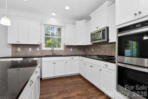 1212 Englewood Drive Lake Wylie SC 29710