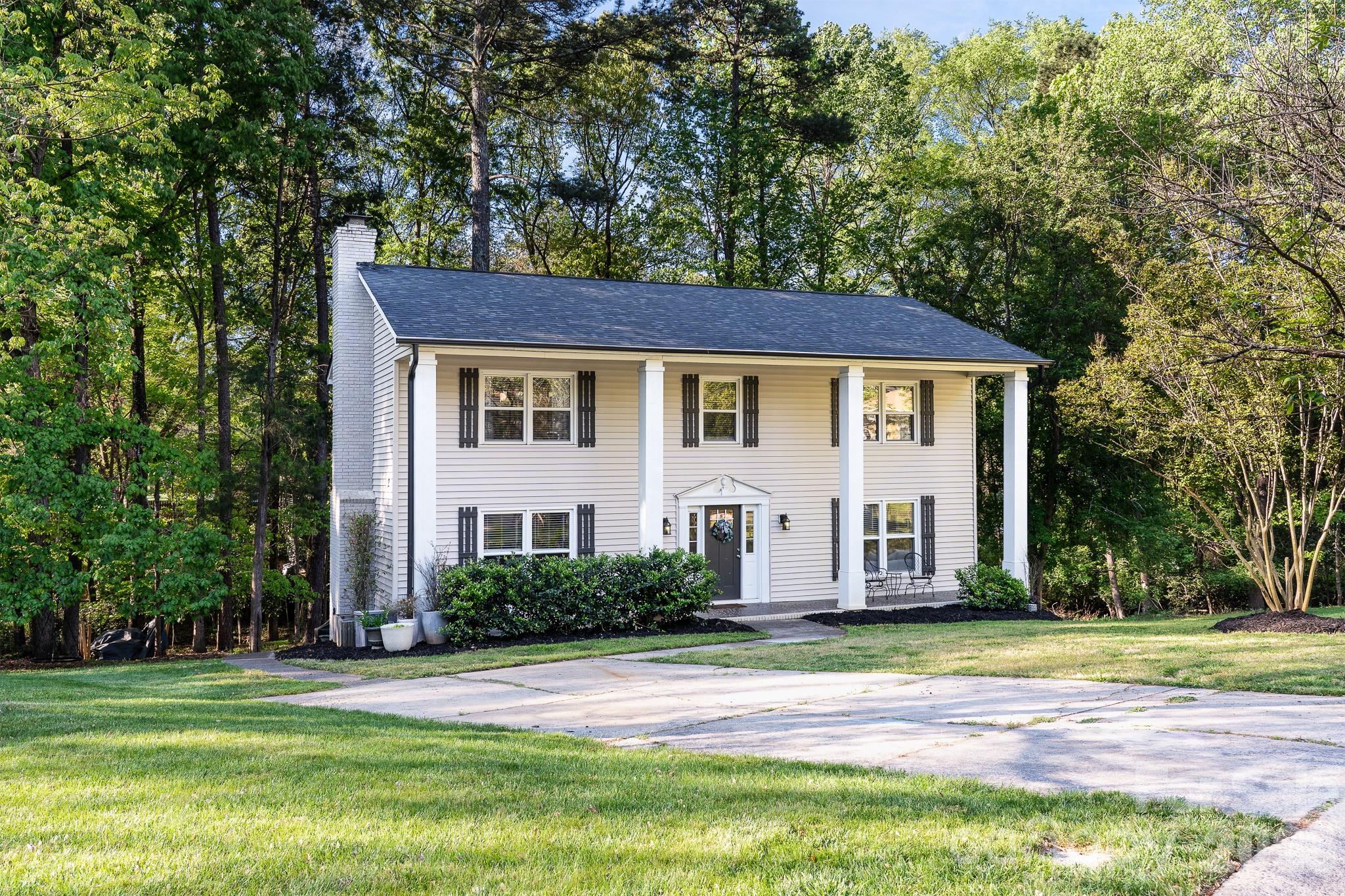 8124 Red Cap Lane Charlotte NC 28270