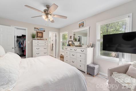 8124 Red Cap Lane Charlotte NC 28270