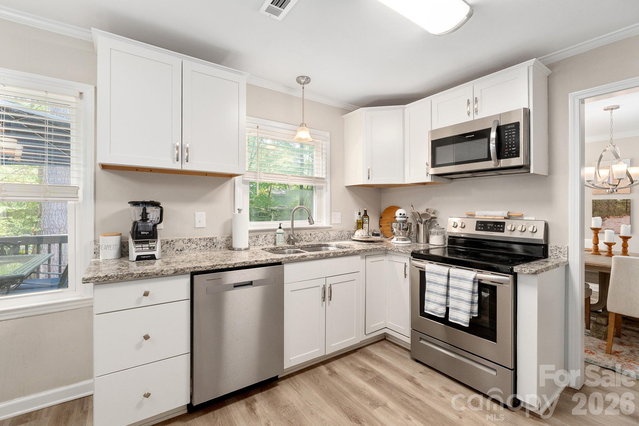 8124 Red Cap Lane Charlotte NC 28270