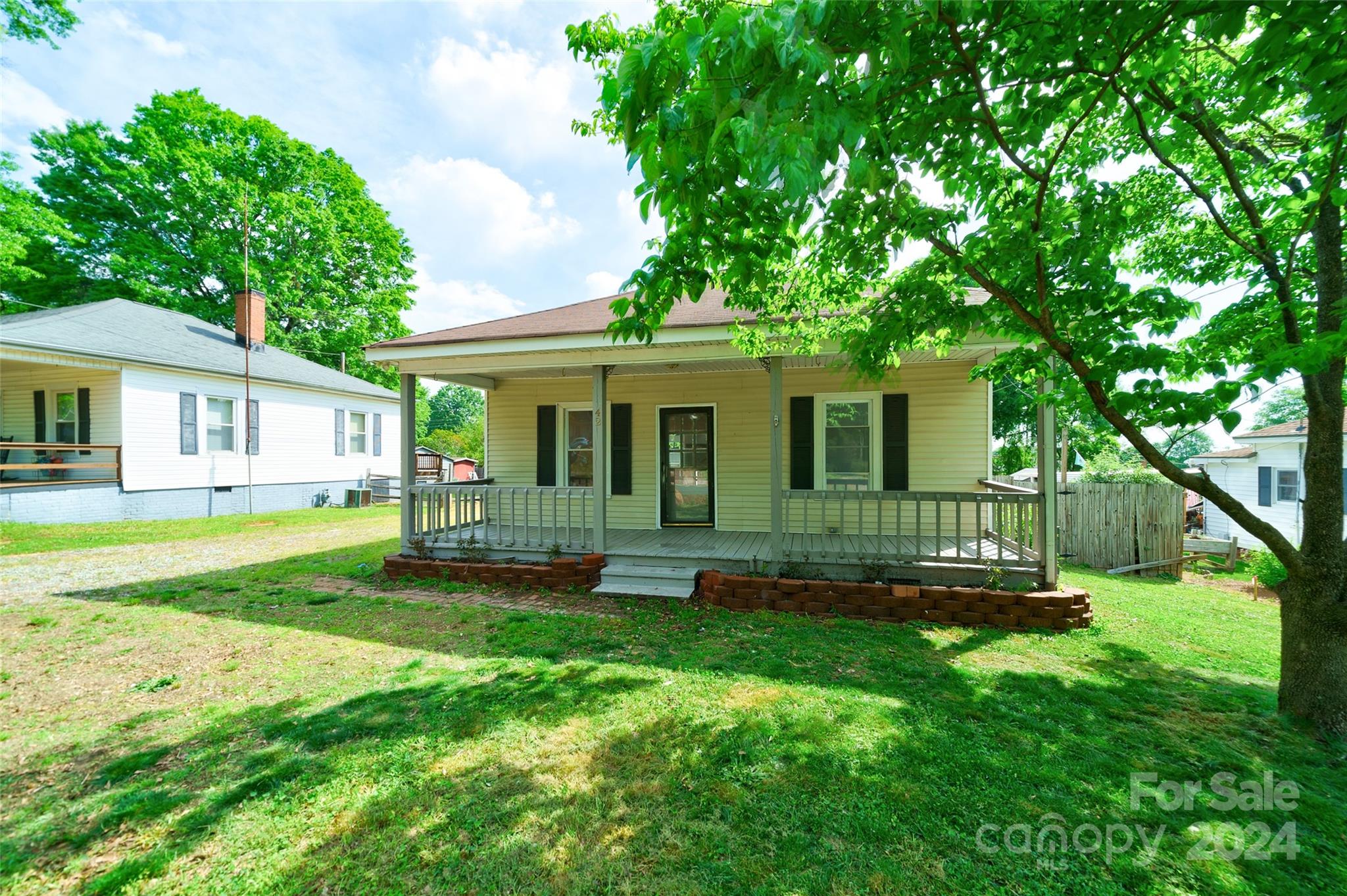 42 2nd Street NW Concord NC 28027