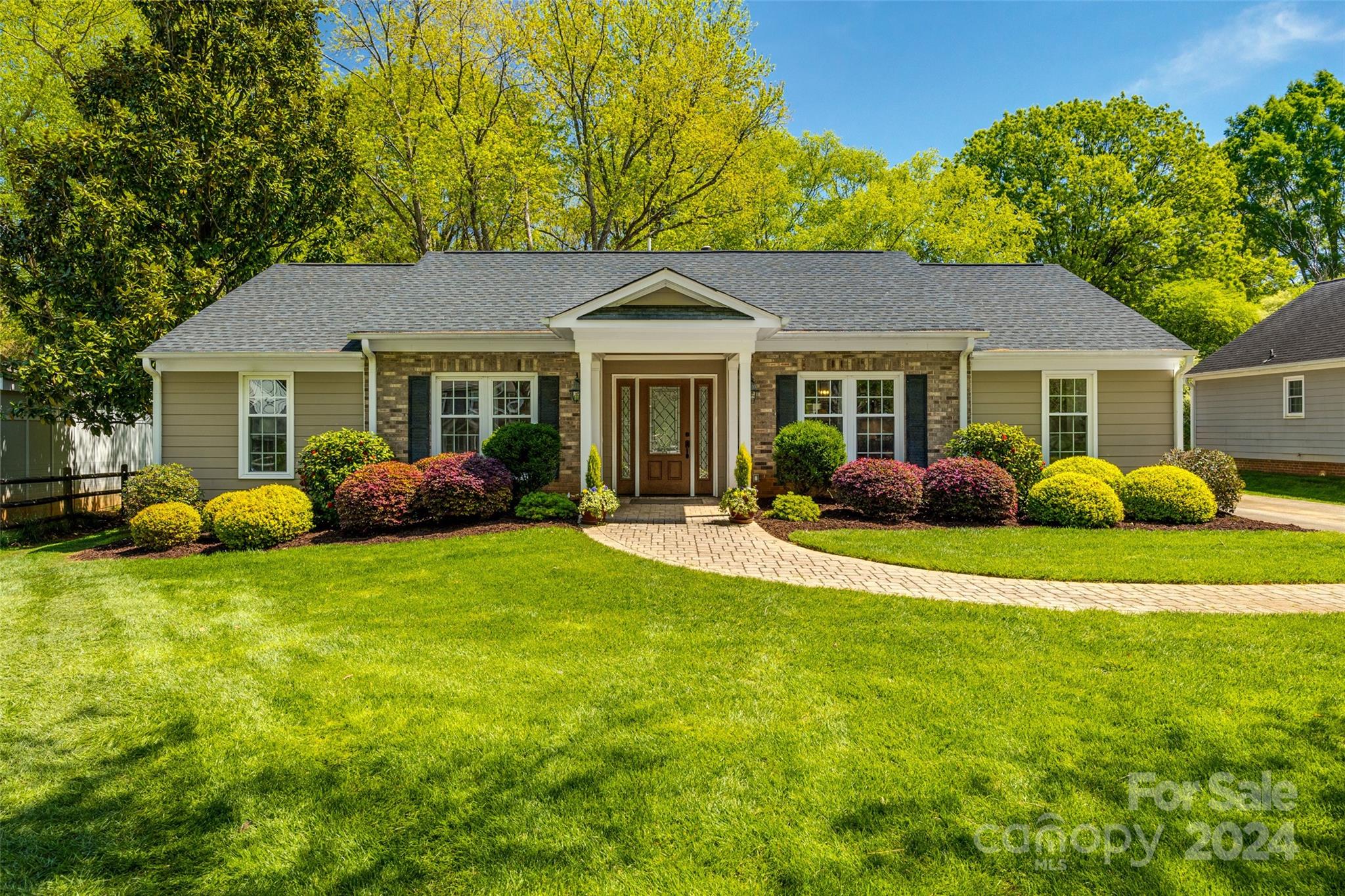 8001 Crockett Lane Charlotte NC 28270