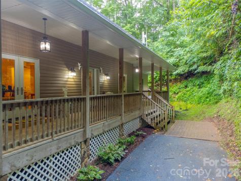 1838 Coman Road Franklin NC 28734