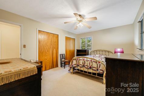 31 Covewood Road Asheville NC 28805