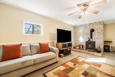 31 Covewood Road Asheville NC 28805