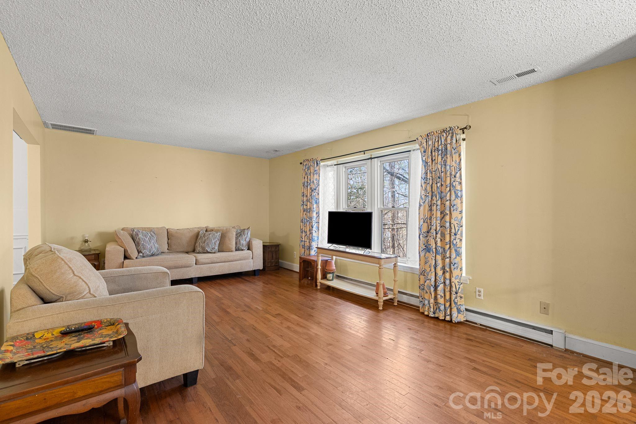 33 Fairfield Drive Candler NC 28715