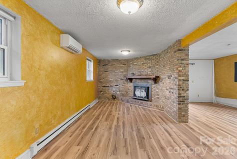 33 Fairfield Drive Candler NC 28715
