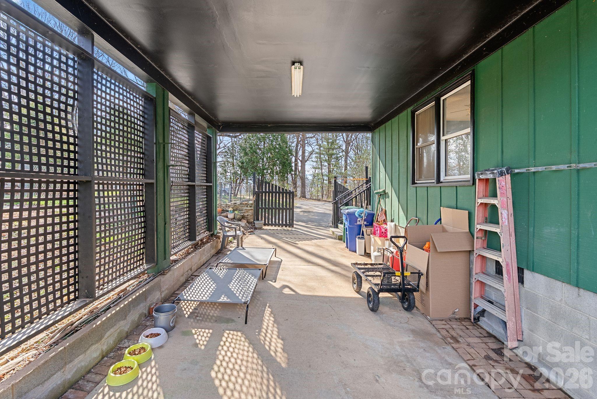 33 Fairfield Drive Candler NC 28715