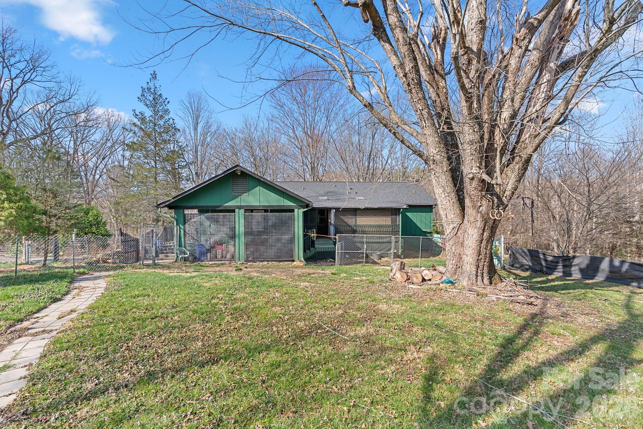 33 Fairfield Drive Candler NC 28715