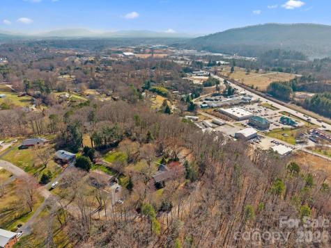 33 Fairfield Drive Candler NC 28715