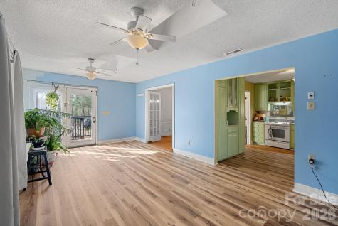 33 Fairfield Drive Candler NC 28715