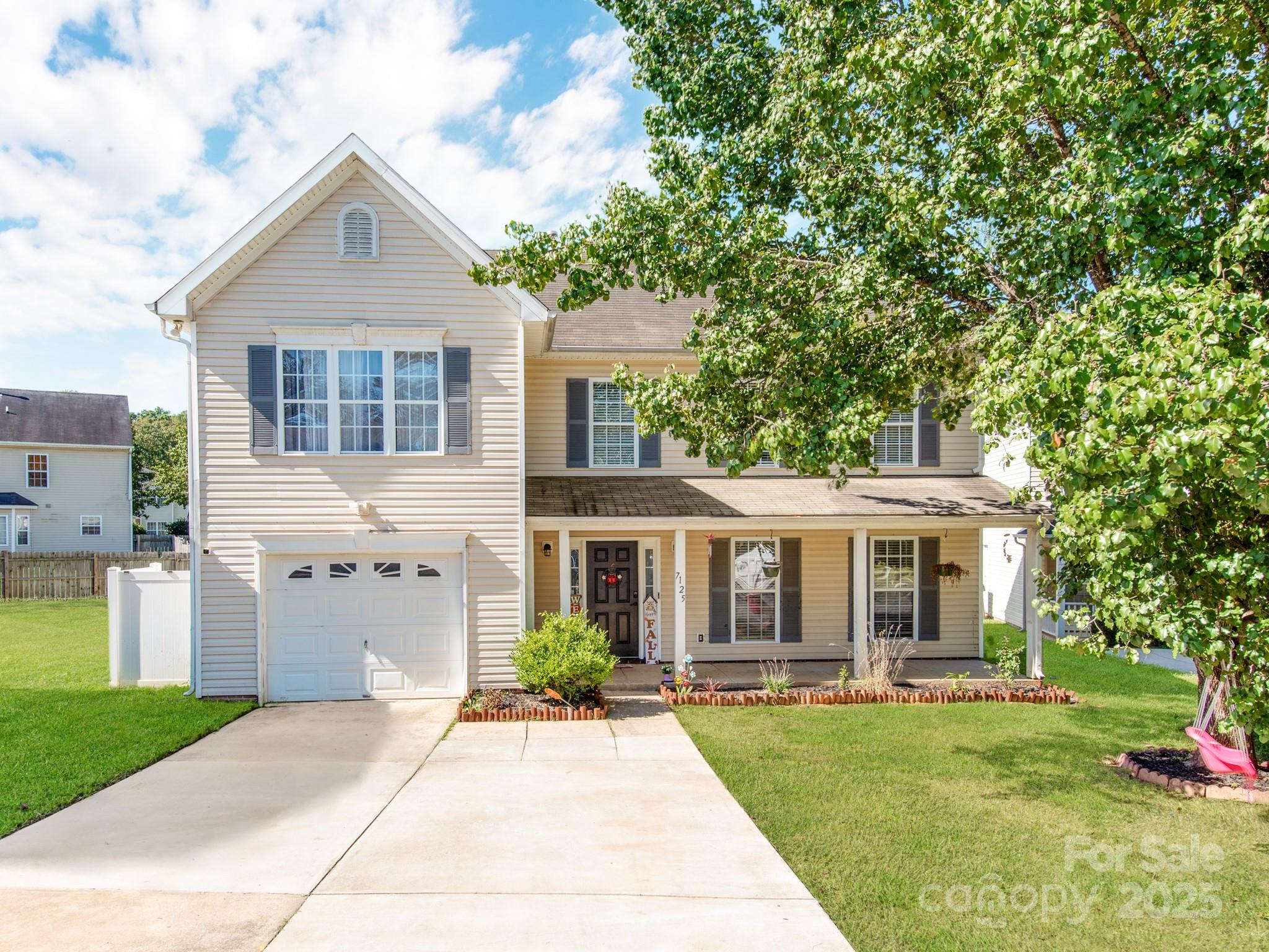 7125 Roaming Path Court Charlotte NC 28214