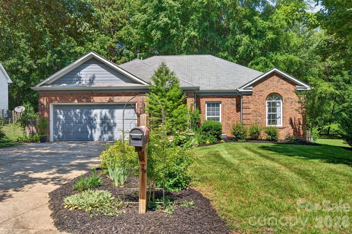 11219 Isthmus Court Charlotte NC 28215