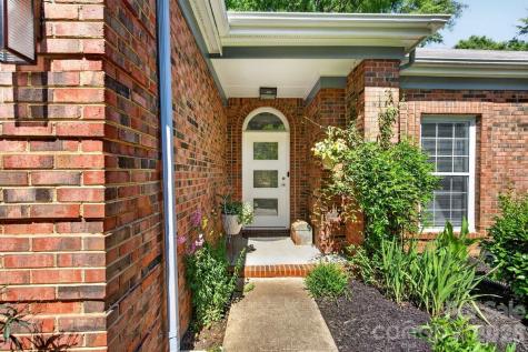11219 Isthmus Court Charlotte NC 28215
