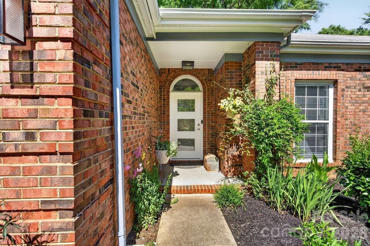 11219 Isthmus Court Charlotte NC 28215