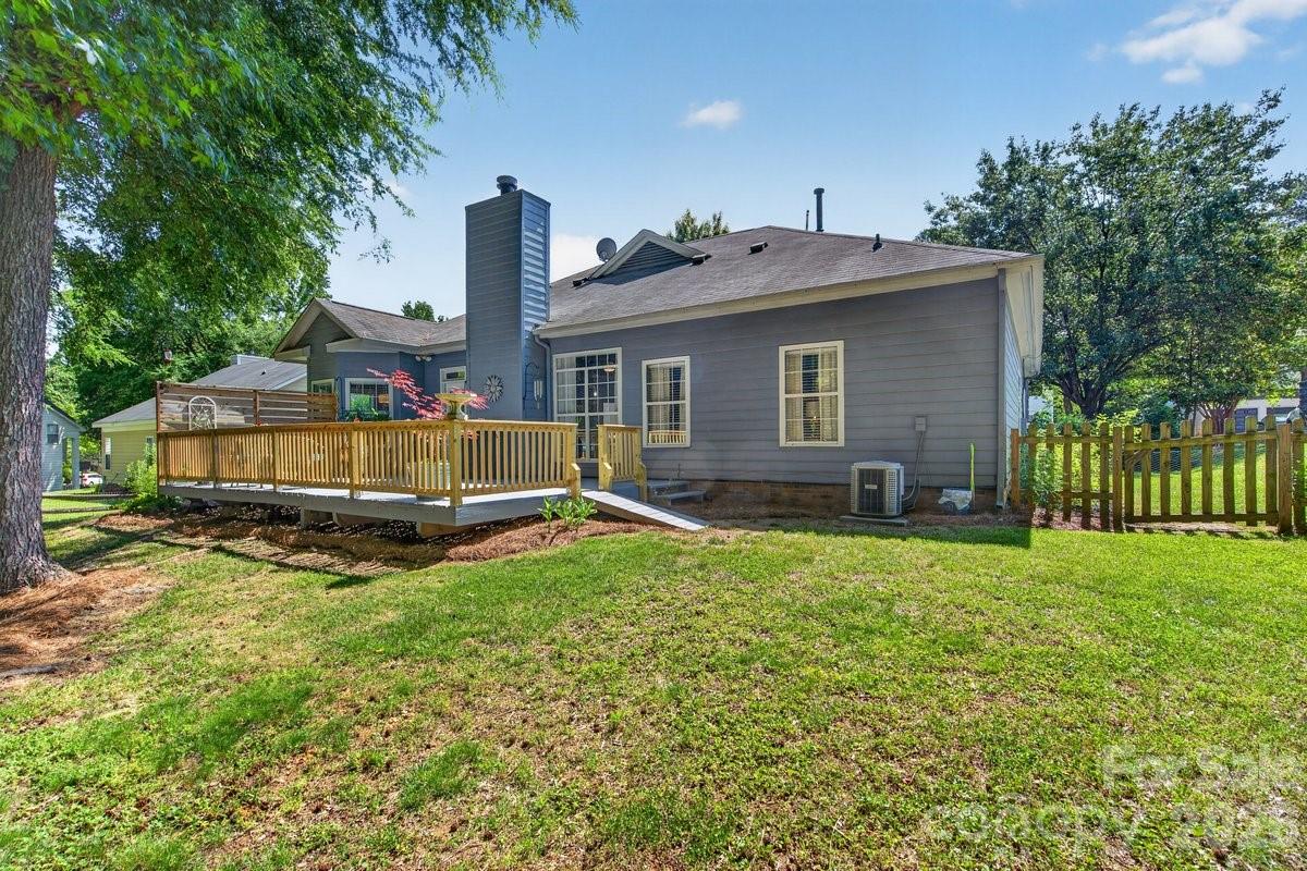 11219 Isthmus Court Charlotte NC 28215