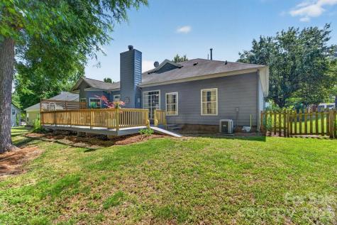 11219 Isthmus Court Charlotte NC 28215