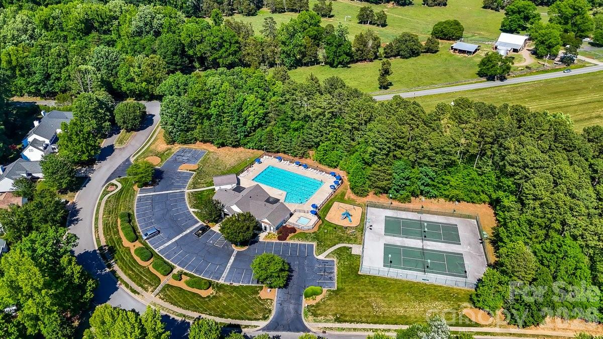 11219 Isthmus Court Charlotte NC 28215