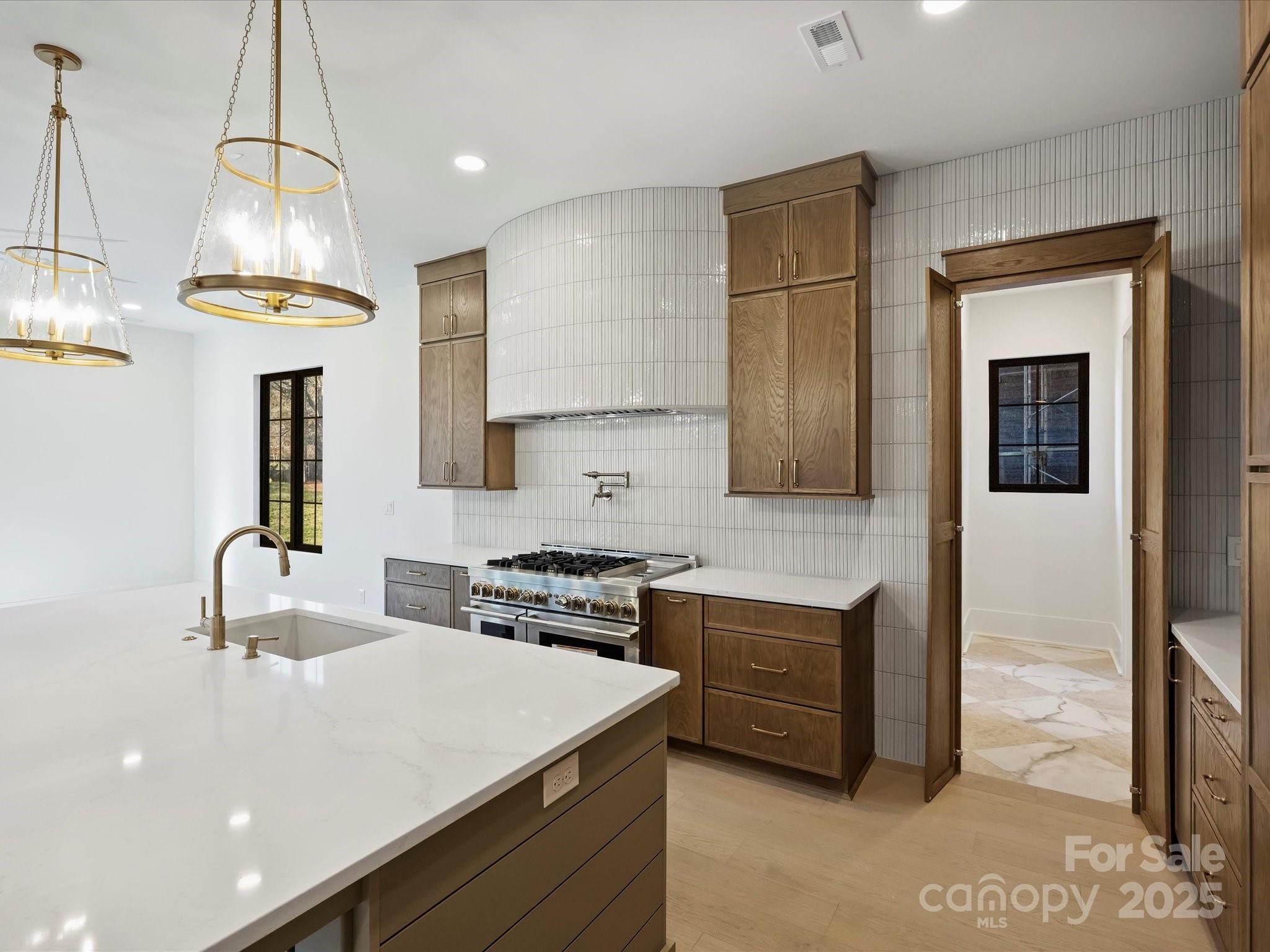 923 Laurel Creek Lane Charlotte NC 28211