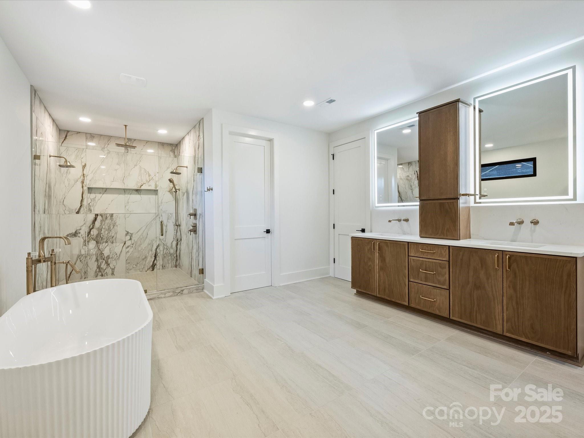 923 Laurel Creek Lane Charlotte NC 28211