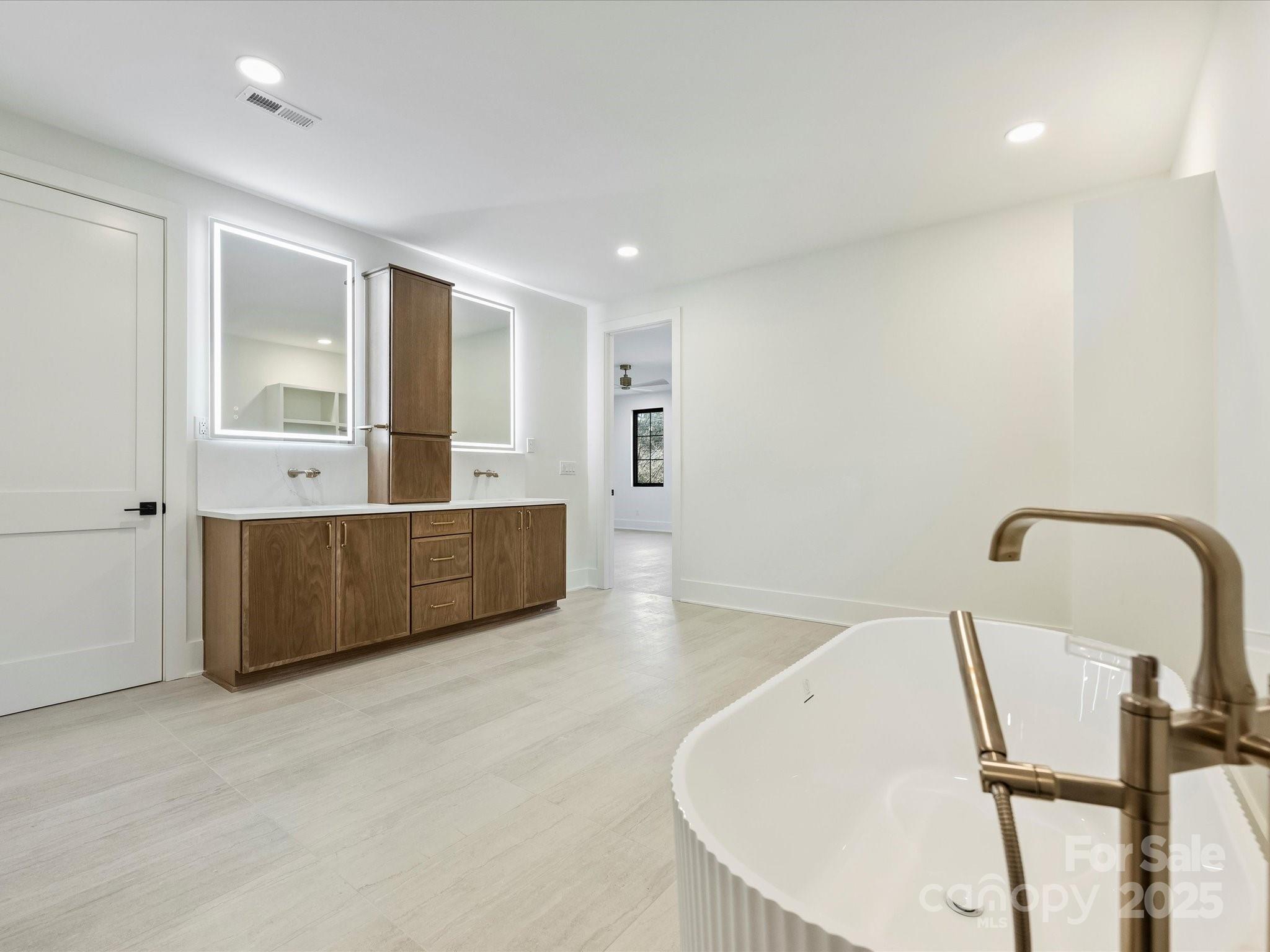 923 Laurel Creek Lane Charlotte NC 28211