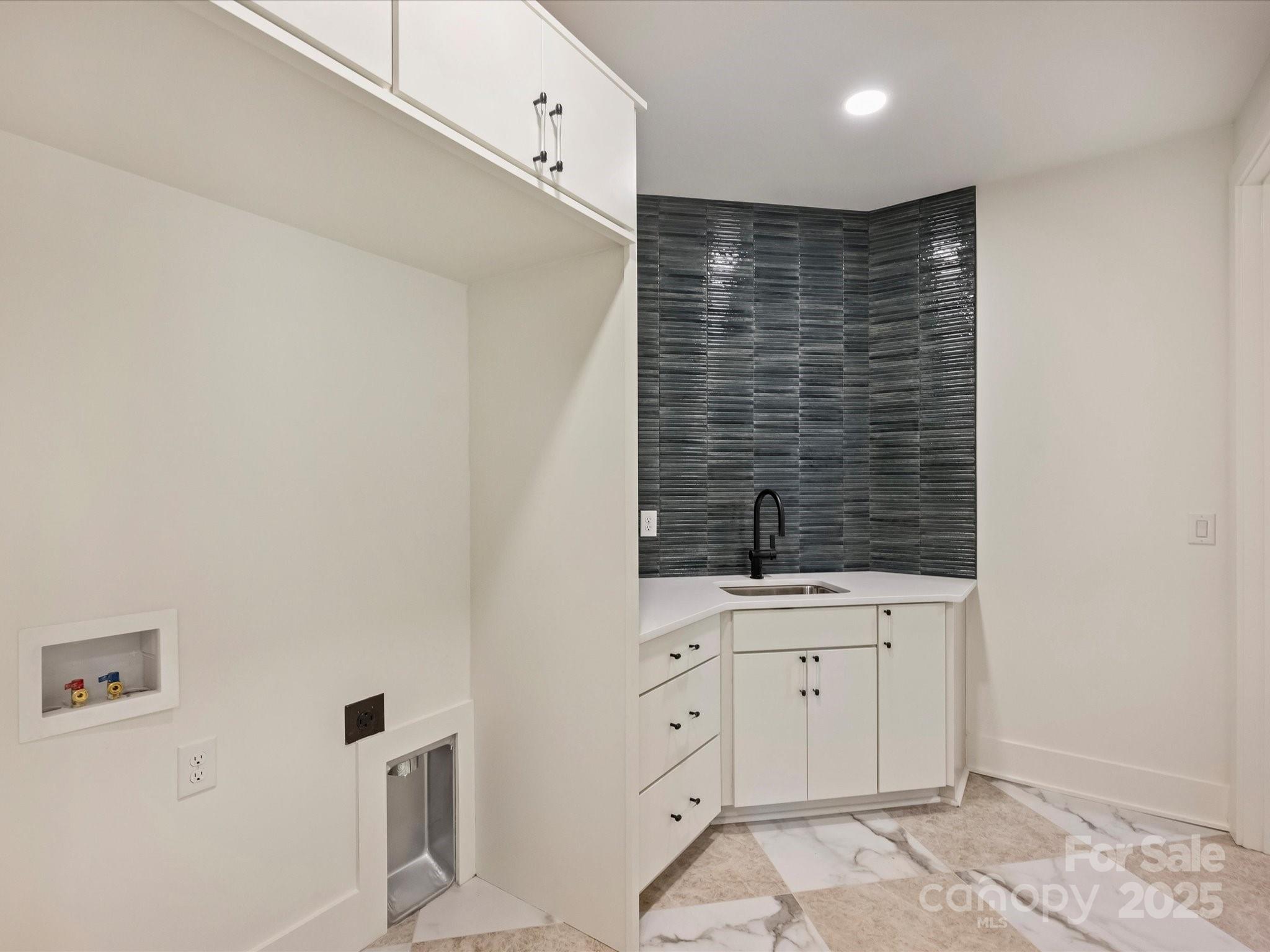 923 Laurel Creek Lane Charlotte NC 28211
