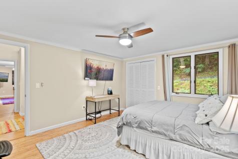 3 Azalea Terrace Asheville NC 28803