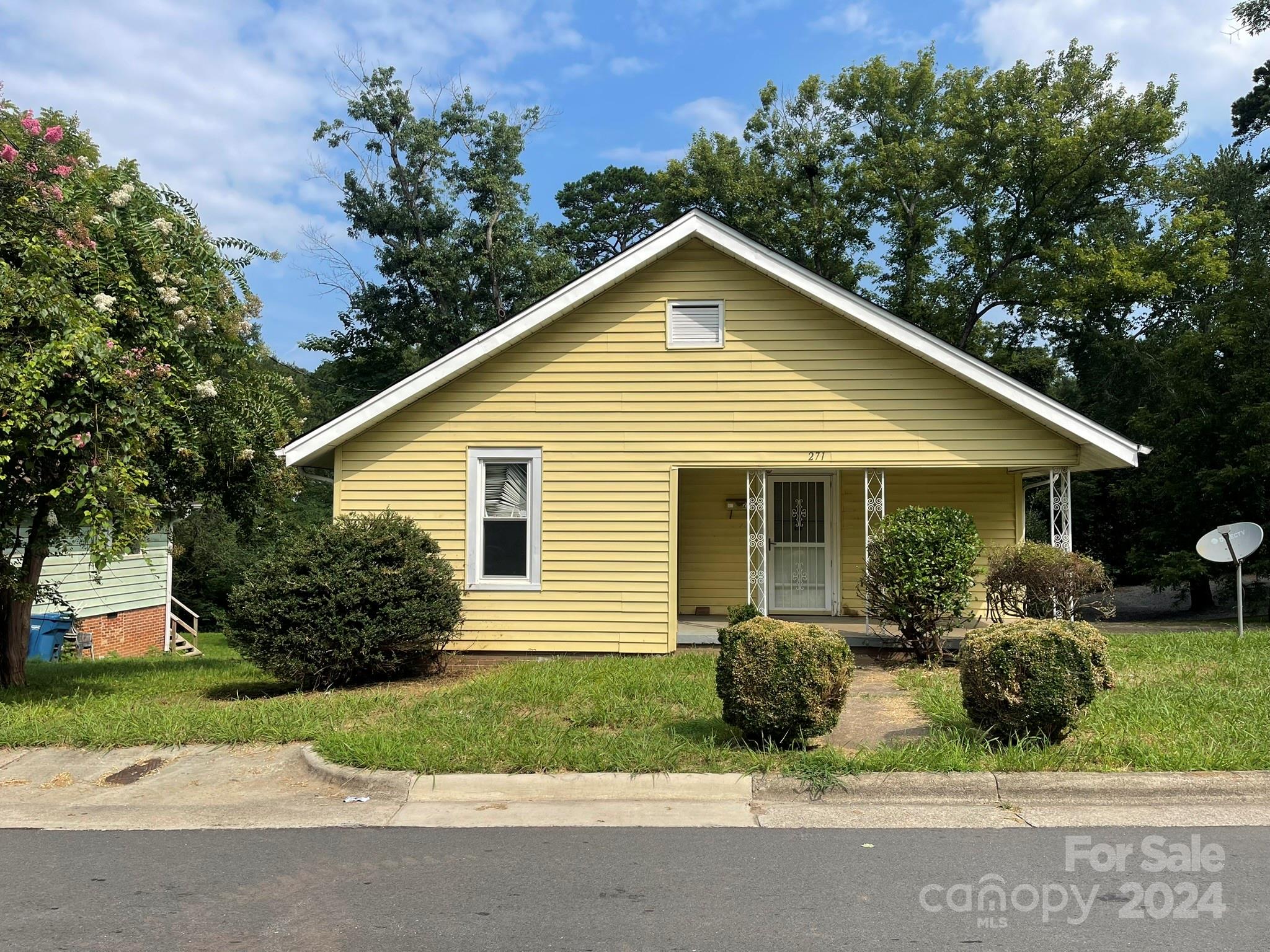 271 10th Avenue SE Hickory NC 28602