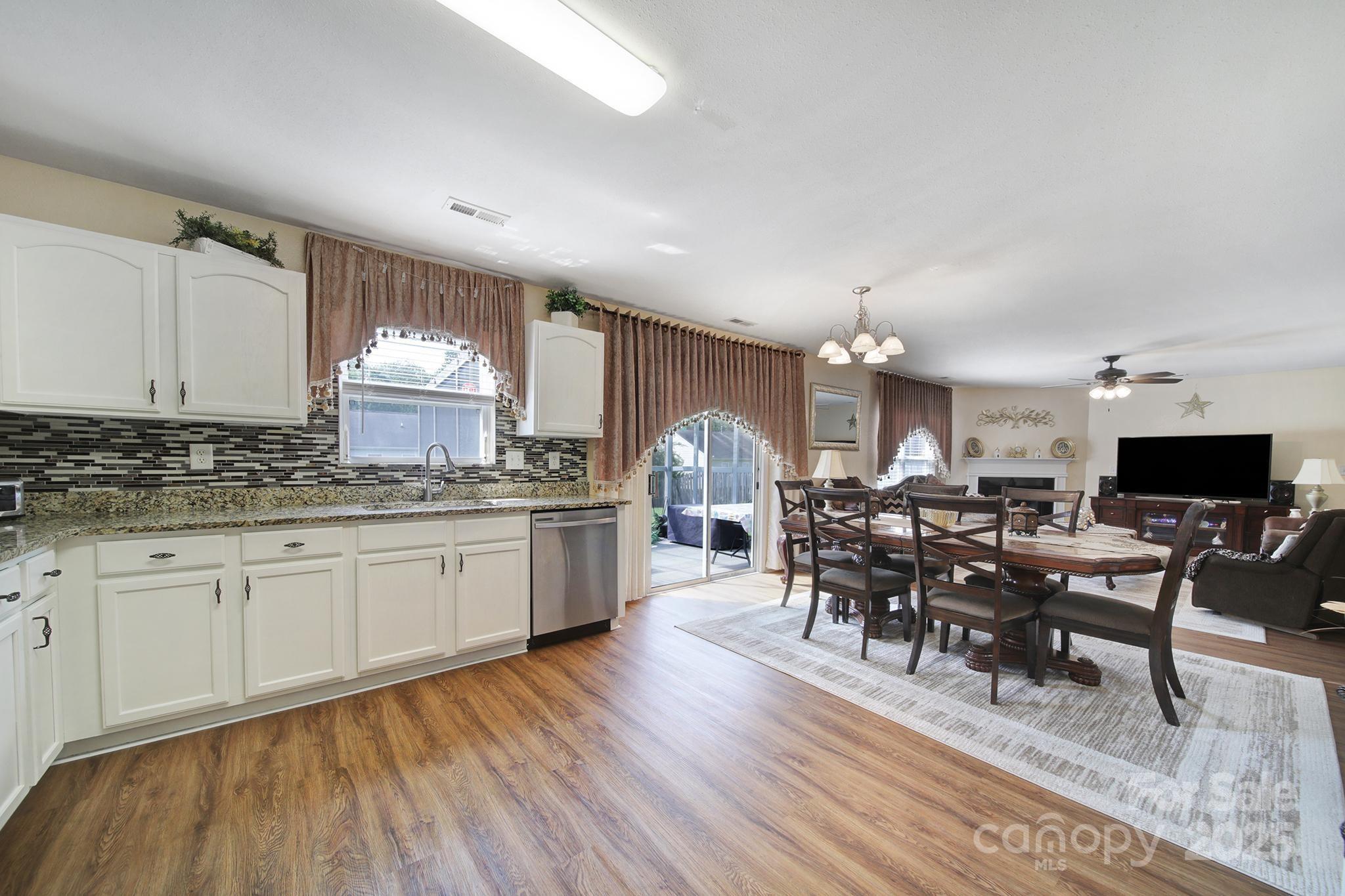 2320 Kirkgate Lane Charlotte NC 28215