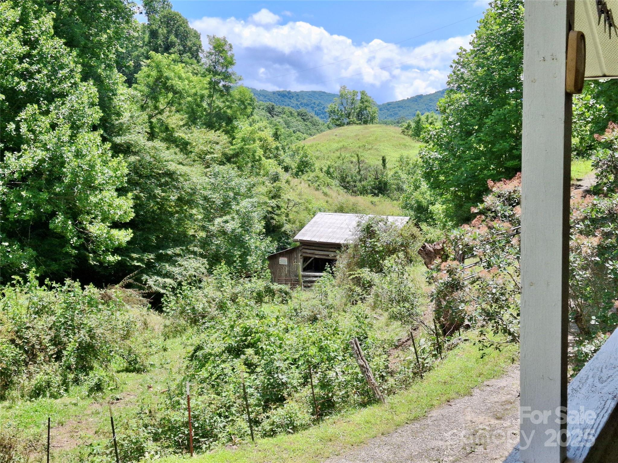 2087 Henry Road Sylva NC 28779