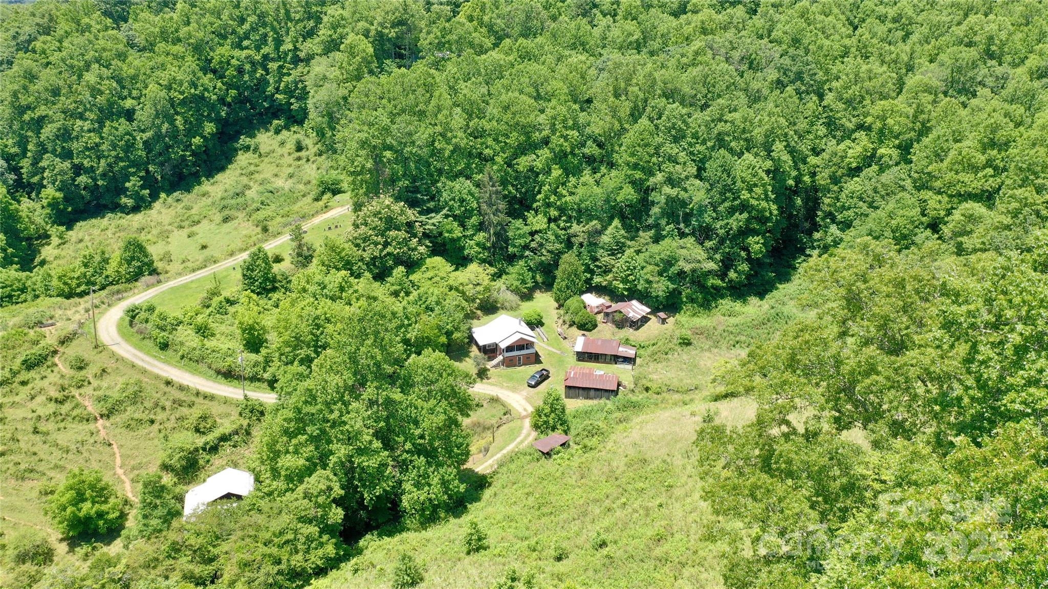 2087 Henry Road Sylva NC 28779
