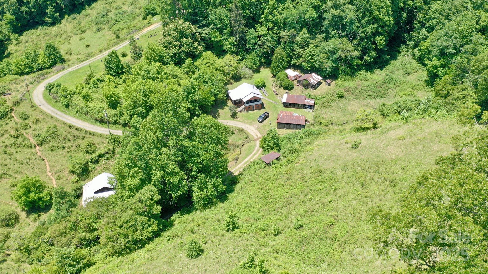 2087 Henry Road Sylva NC 28779