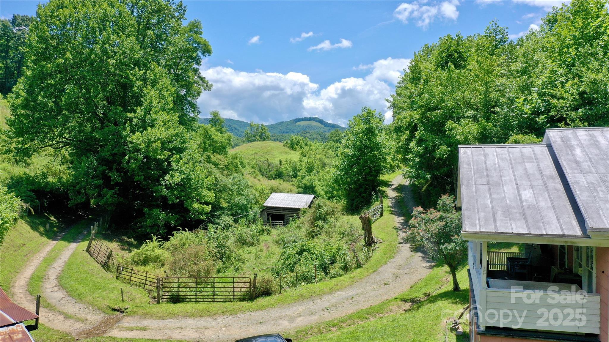 2087 Henry Road Sylva NC 28779