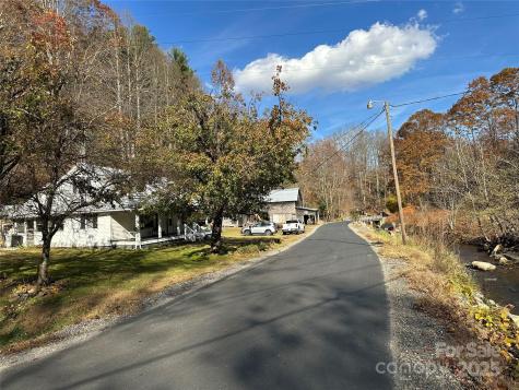 2812 Bald Mountain Road Burnsville NC 28714