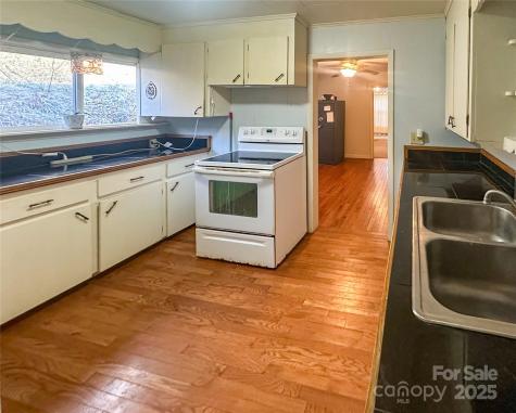 2812 Bald Mountain Road Burnsville NC 28714