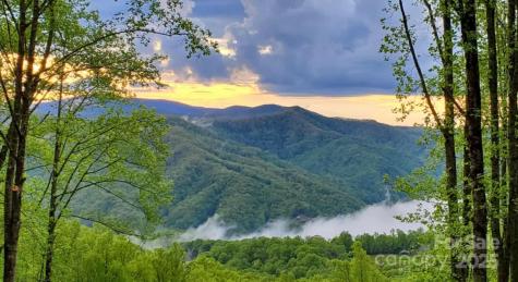 80 Dana Drive Bakersville NC 28777